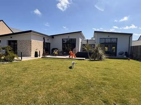 vente maison à meillac (35270) : à vendre / 136m² meillac