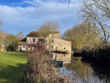 vente maison à londigny (16700) : à vendre / 161m² londigny