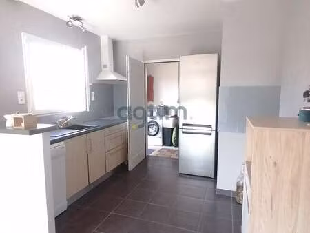 location maison à montaigu-vendée (85600) : à louer / 96m² montaigu-vendée