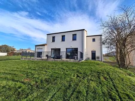 vente maison à la chaize-le-vicomte (85310) : à vendre / 183m² la chaize-le-vicomte