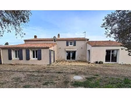 vente maison à luçon (85400) : à vendre / 210m² luçon