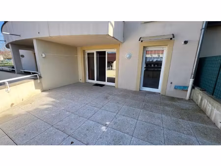 appartement f3 avec terrasse