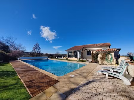 maison située à 15 minutes au nord-est de auch