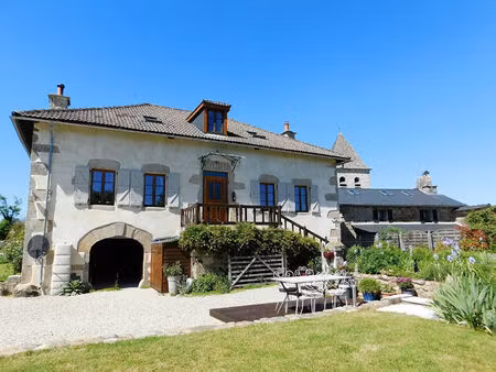 correze. st julien le pelerin. magnifique maison en pierre de 3 chambres avec gîte  grange
