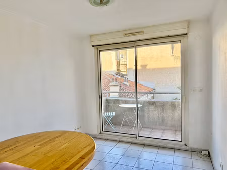 13005 - studio de 18m2 avec balcon