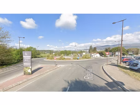 lot de 5 parkings en sous-sol à grasse