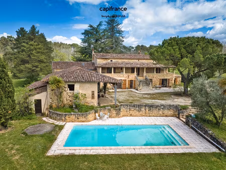 propriété à vendre fumel 7 pièce(s) 230m2 585 000€