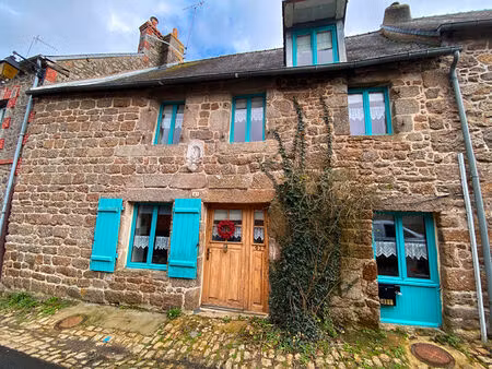 mandat exclusif : moncontour - charmante et pleine de caractère  maison de ville en pierre