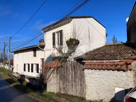 maison en pierre avec beau potentiel d'aménagement paillet