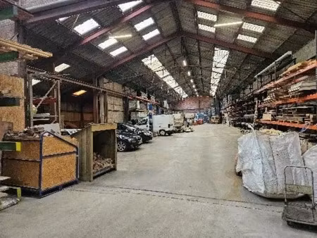 entrepôt commercial