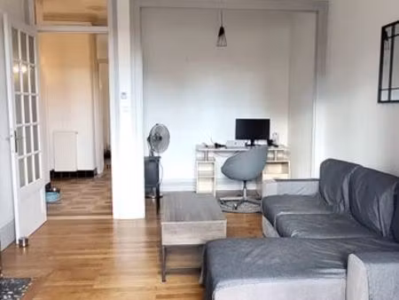 t2 -60 m²- meublé - grenoble