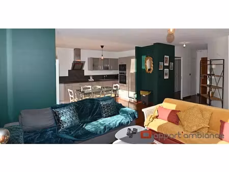 location appartement 3 pièces 87 m² à lyon 2 (69002)