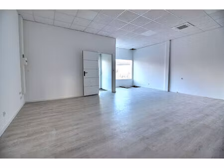 vente commerce 110 m² vaugneray (69670)