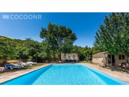 location appartement 1 pièce 20 m² à châteaudouble (83300)