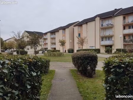 appartement le bourget meublé 49m2 + place de parking + loggia