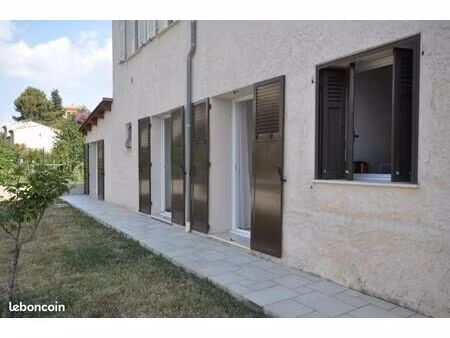 appartement quatre pièces de 78m² avec balcon et terrasse