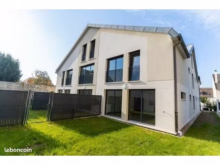 studio 1 pièce 35 m²