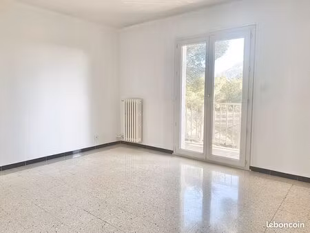 t3 + parking et cave