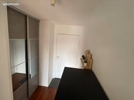 loue t1 bis proche métro des arènes