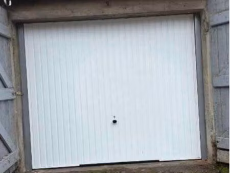 garage / stockage à louer