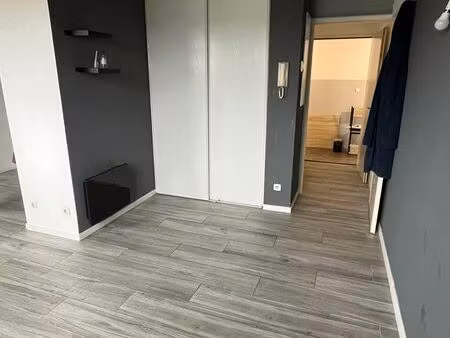 appartement à louer 560