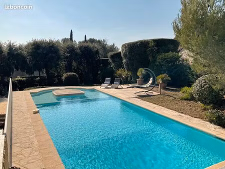 grand studio meublé