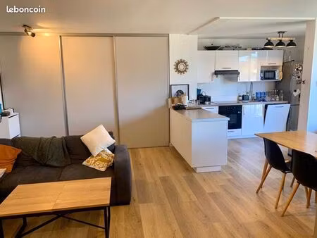 t3 la madeleine + parking