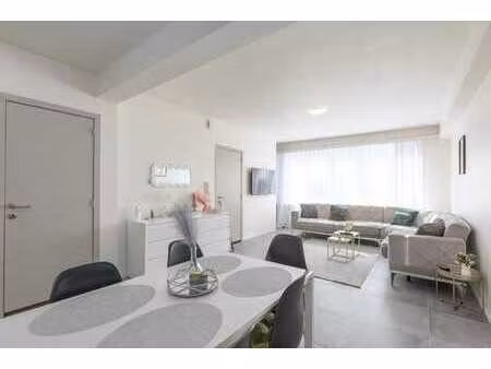 recent gerenoveerd 2-slaapkamer appartement