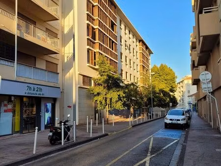 t2 saint roch 45m² clim parking en sous sol