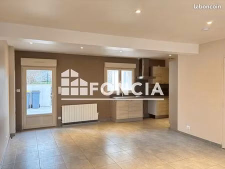 maison 4 pièces 77 m²