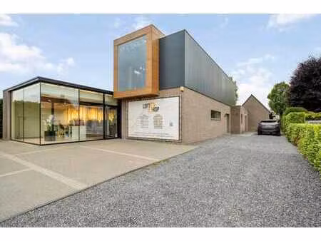 maison contemporaine avec espace commercial à torhout
