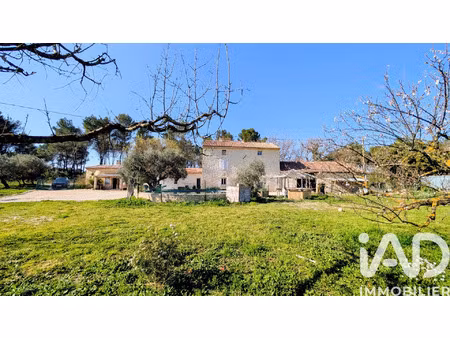 vente maison 8 pièces 266 m² la roque-sur-pernes (84210)