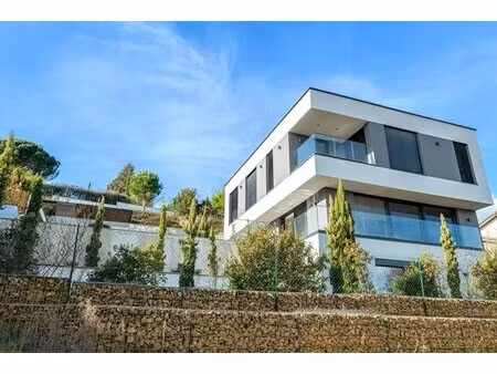maison de luxe à vendre à albigny-sur-saône : 1 050 000 € | 215m²