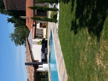 maison 9 pièces - 450 m²