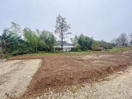 terrain constructible viabilisé à vendre