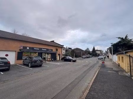 local commercial à louer