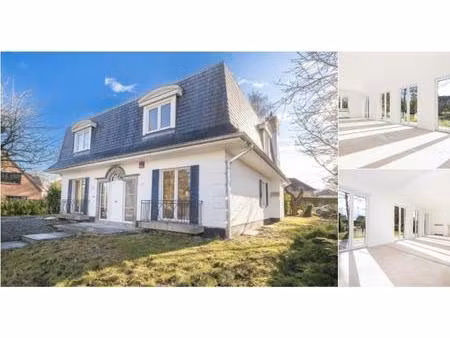 villa à louer avec garage et terrasse   waterloo (vbd82935)