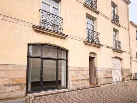 vente bureaux et commerces à nantes (44000) : à vendre / 78m² nantes