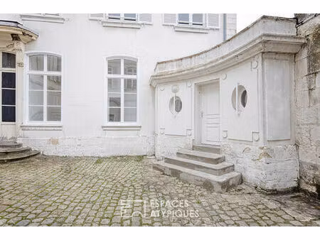appartement de caractère dans un ancien hôtel particulier du xviii siècle quartier cathédr
