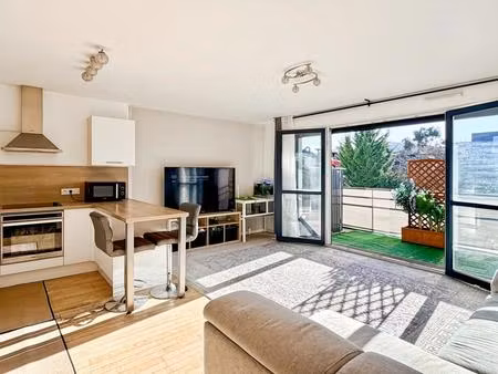 appartement 3 pièces de 63 m² à carrières-sous-poissy