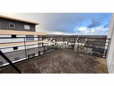 charmant t2 avec terrasse et garage – quimper nord