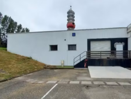 mixte activites-bureaux a louer