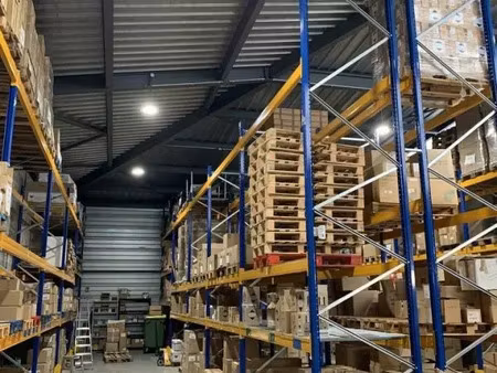 mixte activites-bureaux a louer