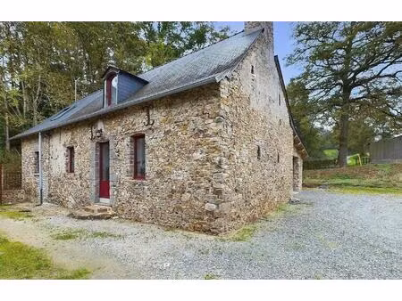 montsurs. maison en pierre entièrement rénovée de 130 m² sur 3 hectares de terrain.