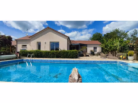 la loye 6 pièce(s) 140 m2   plain-pied  terrain de 3940 m²   piscine  sauna...