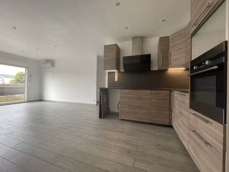 location la ciotat type 3 avec terrasse