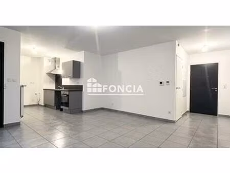 a 2 pas de la rue bergson