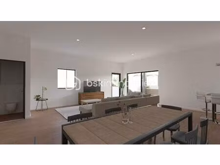 immeuble mixte de 440 m² à saint-paul-trois-chateaux