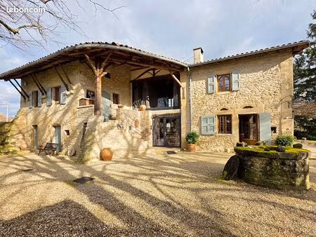 propriété 6 pièces 268 m²