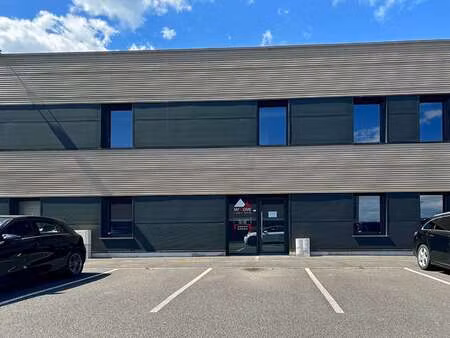 location bureaux et commerces à mondeville (14120) : à louer / 96m² mondeville